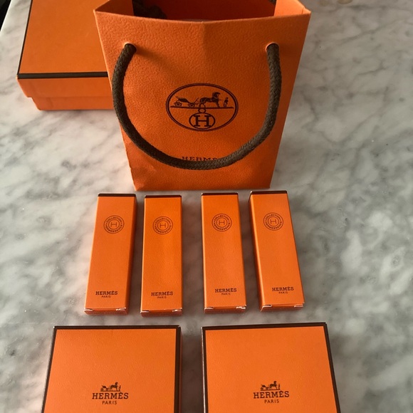 Never used.  Hermes set.  Gift bag included - Picture 3 of 5